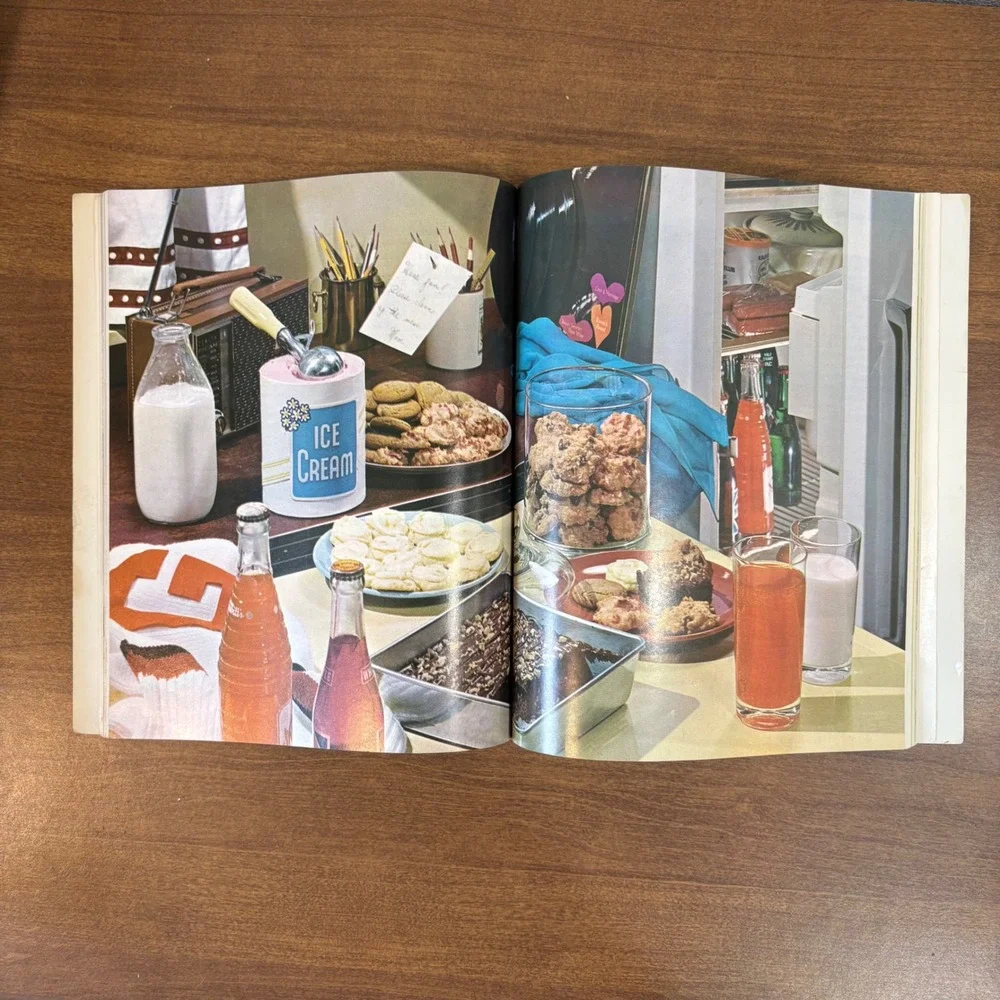 Betty Crocker's Cooky Book 1977 Vintage Cookbook Golden Press Retro Recipes